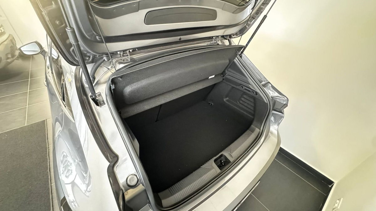 Renault Clio Full Hybrid E-Tech 145 CV 5 porte Techno (4)