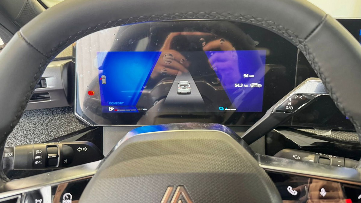 Renault Clio Full Hybrid E-Tech 145 CV 5 porte Techno (8)