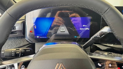 Renault Clio Full Hybrid E-Tech 145 CV 5 porte Techno (8)