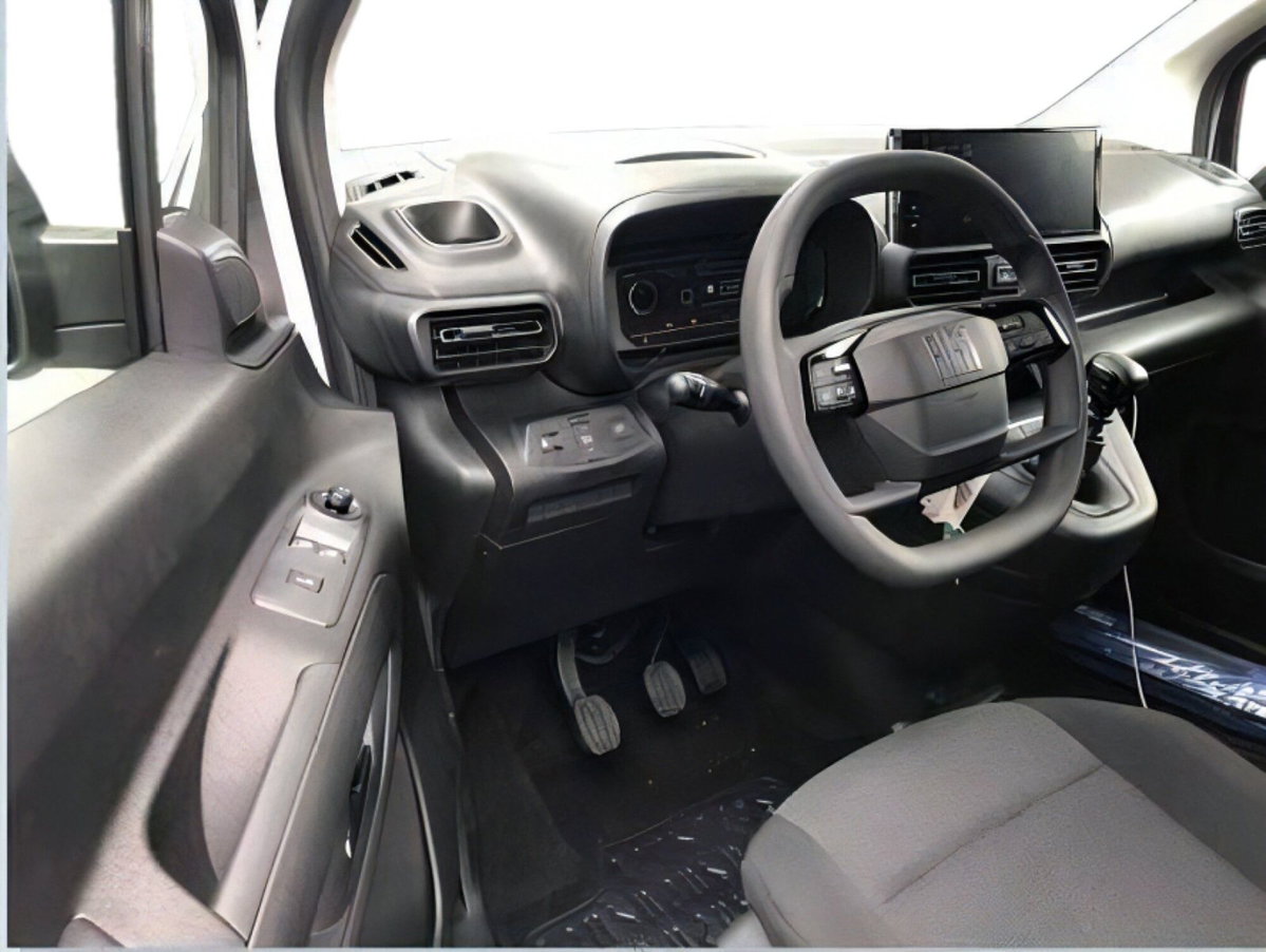 Fiat Doblò Furgone van XL 1.5 diesel 100cv (2)