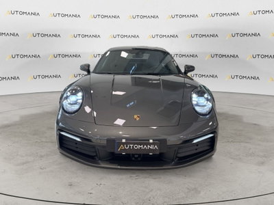 Porsche 911 Coupé Carrera 4S (2)