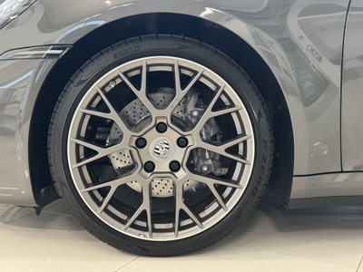 Porsche 911 Coupé Carrera 4S (9)