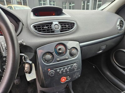 Renault Clio 1.5 dCi 85CV 5 porte Le Iene (15)