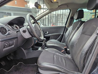 Renault Clio 1.5 dCi 85CV 5 porte Le Iene (8)