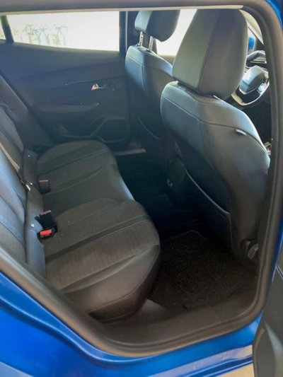 Peugeot 2008 BlueHDi 110 S&S Allure (11)