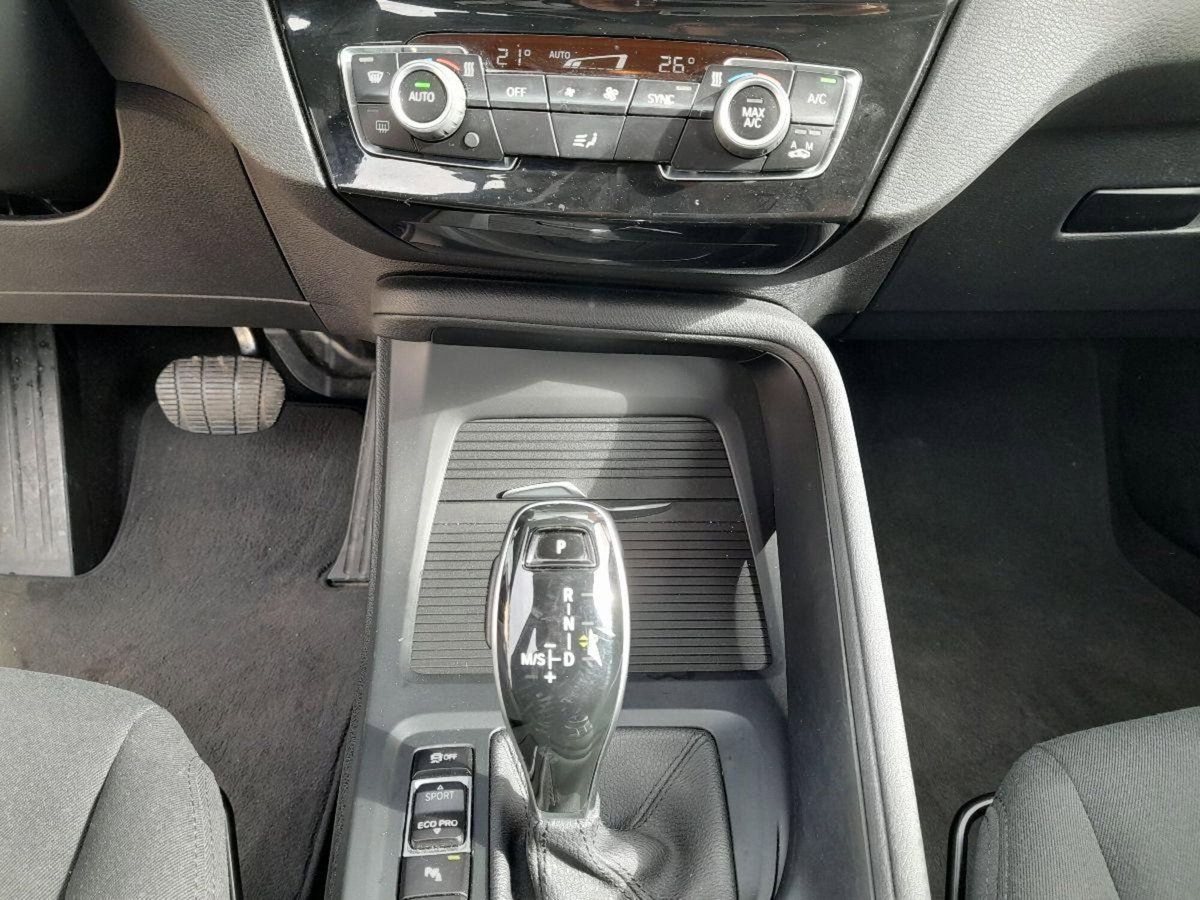 BMW X1 sDrive18d Business (12)