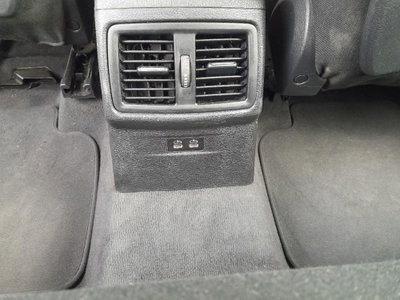 BMW X1 sDrive18d Business (15)