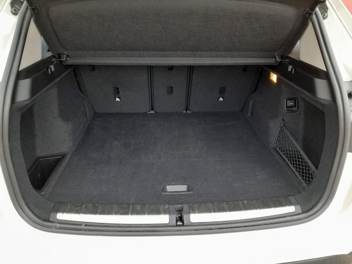 BMW X1 sDrive18d Business (16)