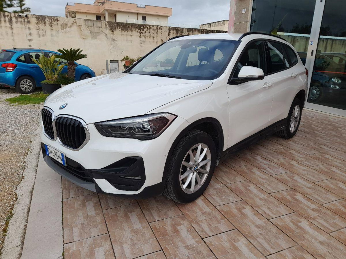 BMW X1 sDrive18d Business (2)