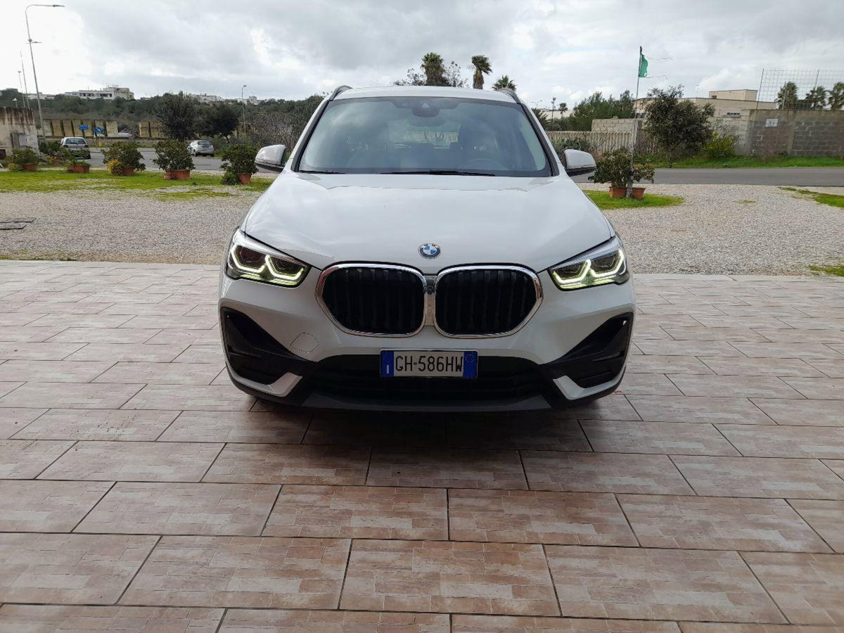 BMW X1 sDrive18d Business (4)