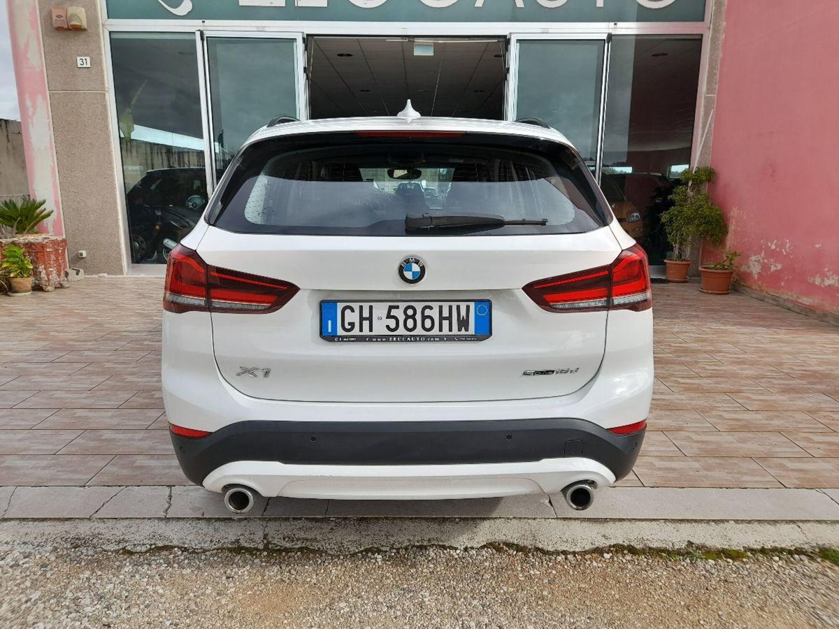 BMW X1 sDrive18d Business (7)