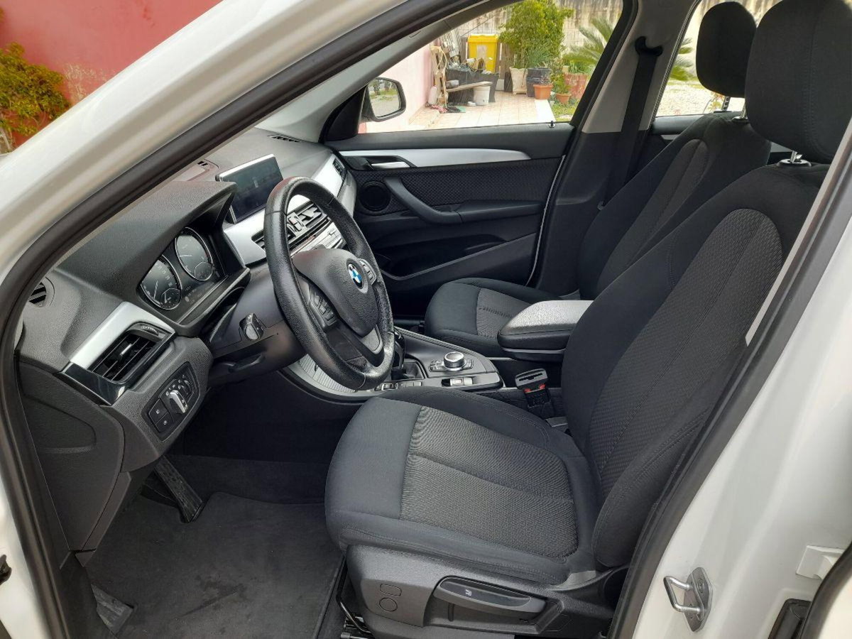 BMW X1 sDrive18d Business (8)
