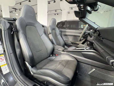 Porsche 911 Cabrio Cabrio 3.0 Carrera 4 GTS (12)