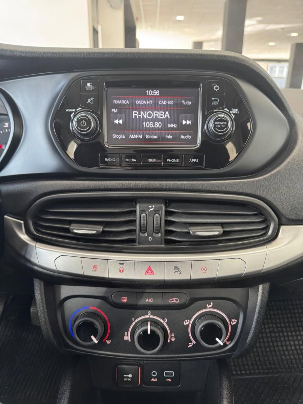 Fiat Tipo Station Wagon Tipo 1.6 Mjt S&S SW Lounge (13)