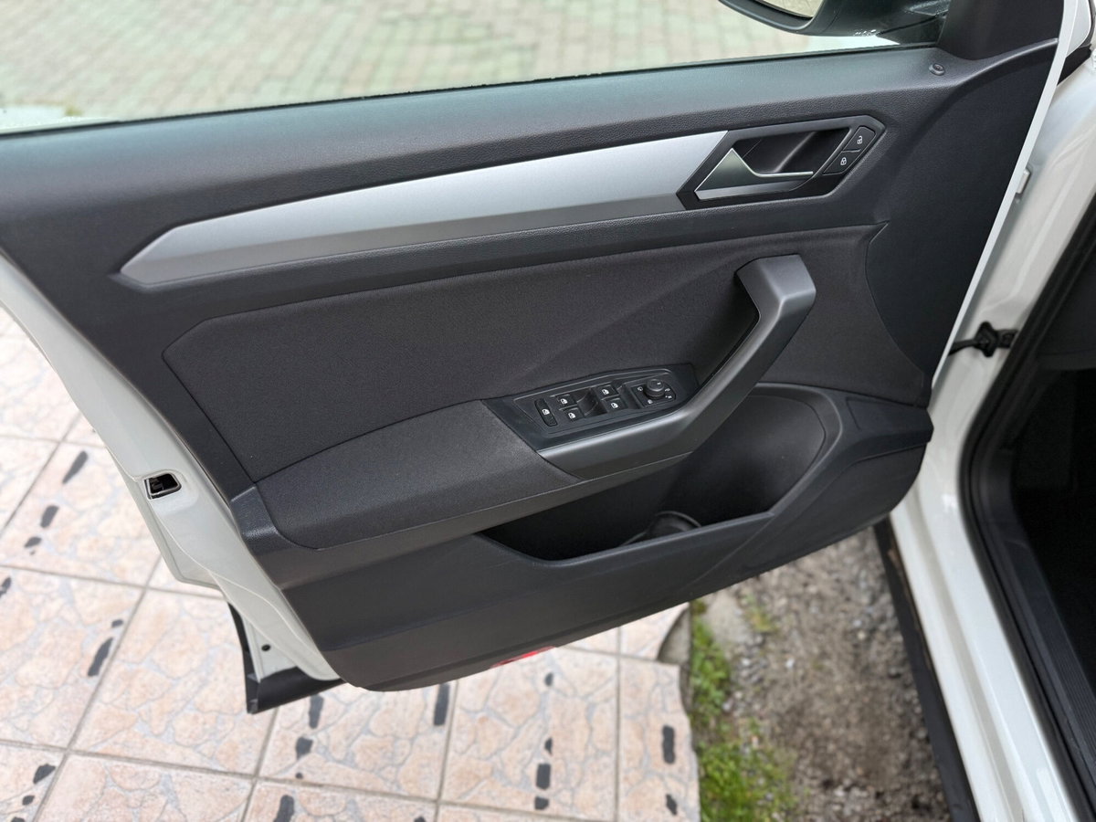 Volkswagen T-Roc 2.0 TDI SCR 150 CV DSG Style BlueMotion Technology (13)