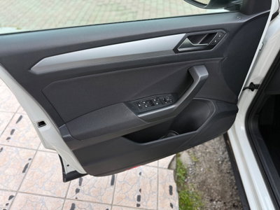Volkswagen T-Roc 2.0 TDI SCR 150 CV DSG Style BlueMotion Technology (13)
