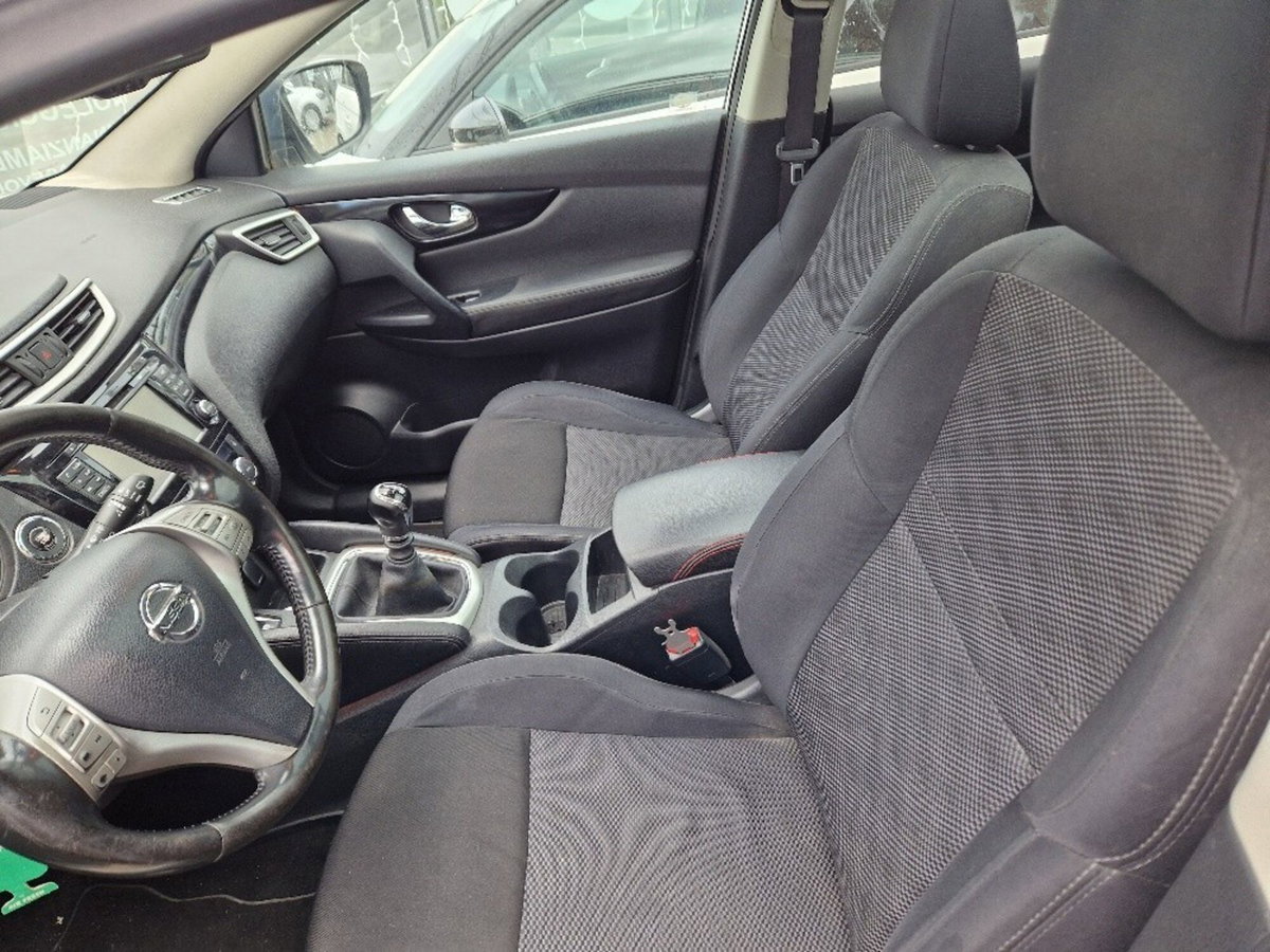 Nissan Qashqai 1.6 dCi 2WD Tekna (5)