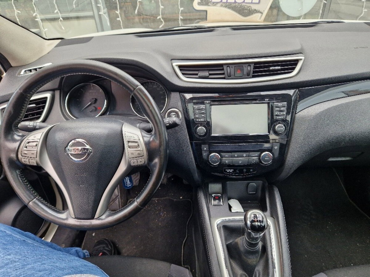 Nissan Qashqai 1.6 dCi 2WD Tekna (7)