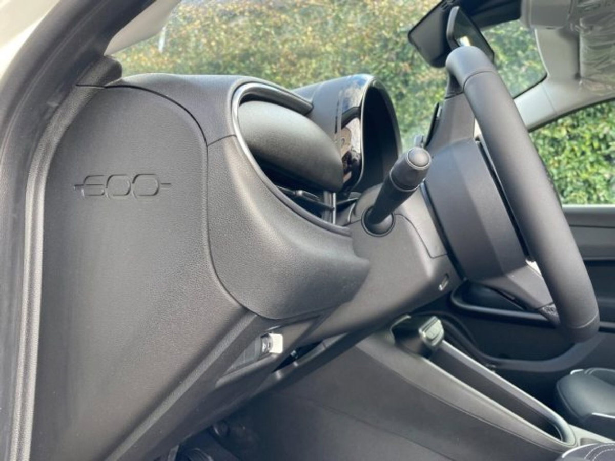 Fiat 600 1.2 hybrid Serie Speciale Icon 110cv auto (6)
