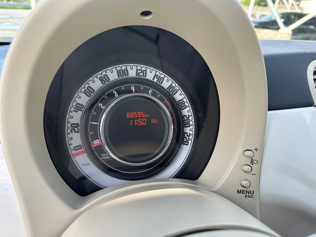 Fiat 500 1.2 Lounge (8)