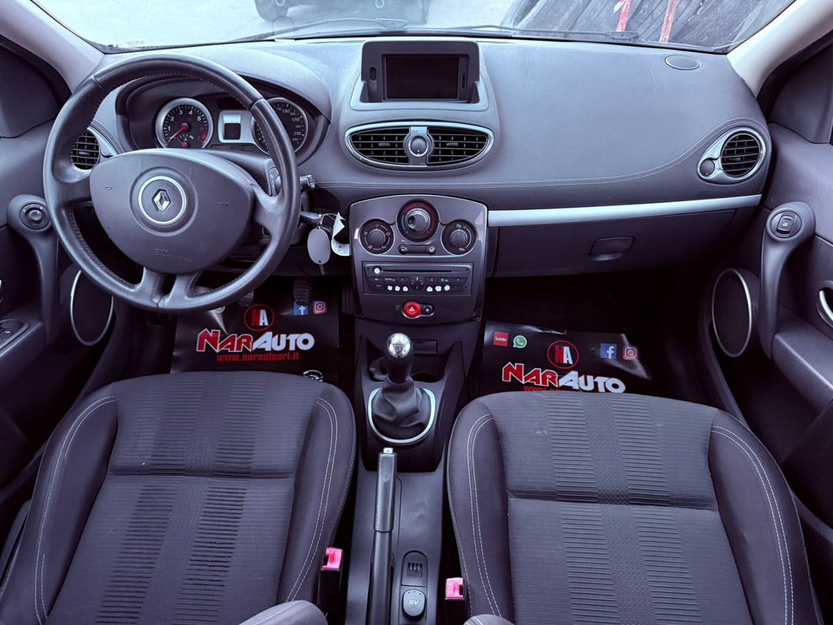 Renault Clio 1.2 16V 5 porte Confort (13)