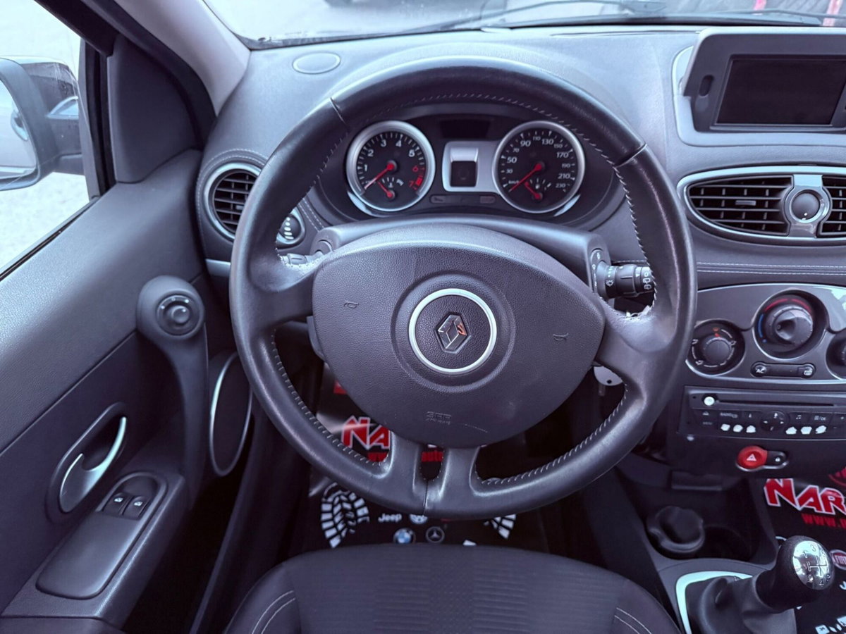 Renault Clio 1.2 16V 5 porte Confort (14)