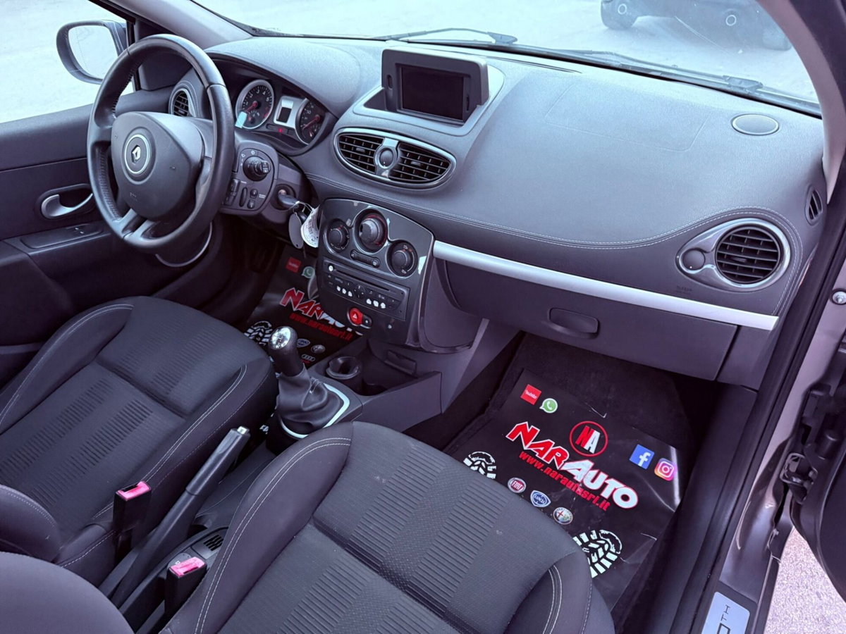 Renault Clio 1.2 16V 5 porte Confort (18)