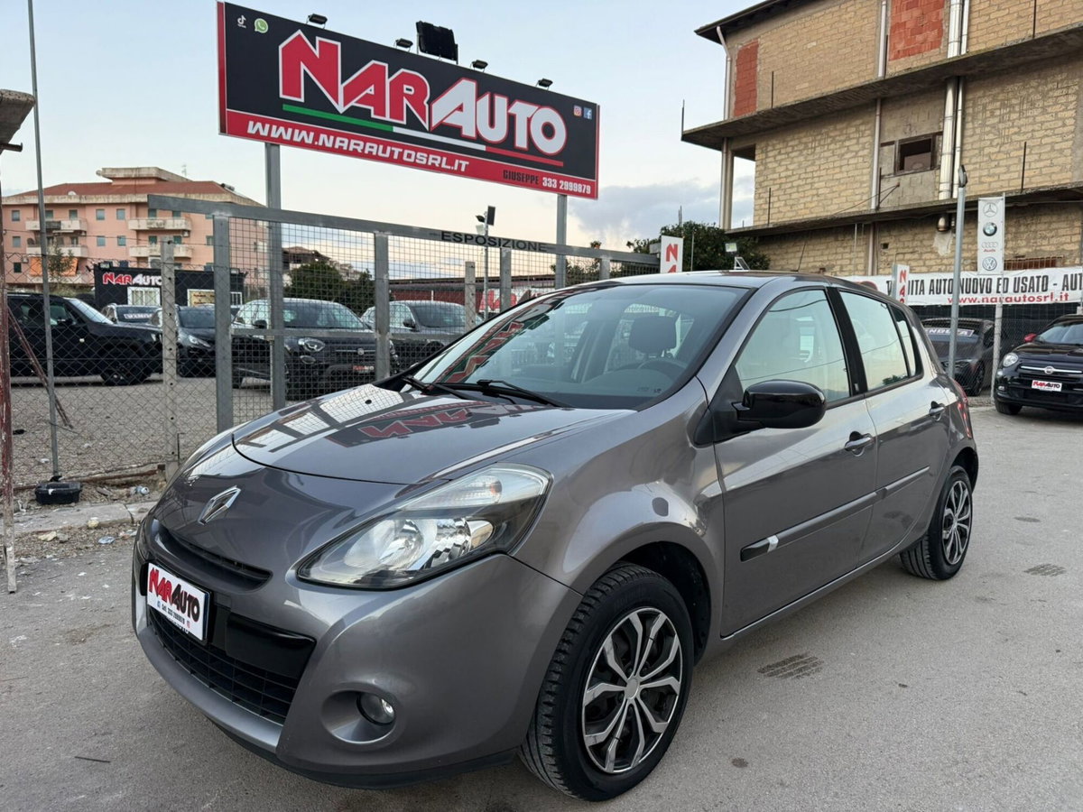 Renault Clio 1.2 16V 5 porte Confort (2)