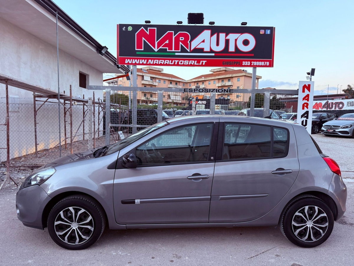 Renault Clio 1.2 16V 5 porte Confort (8)