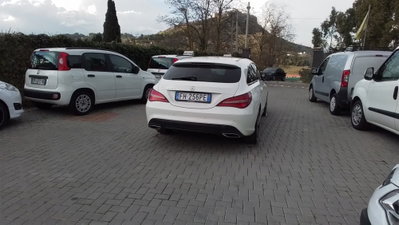 Mercedes-Benz CLA Shooting Brake 200 d Automatic Sport (11)