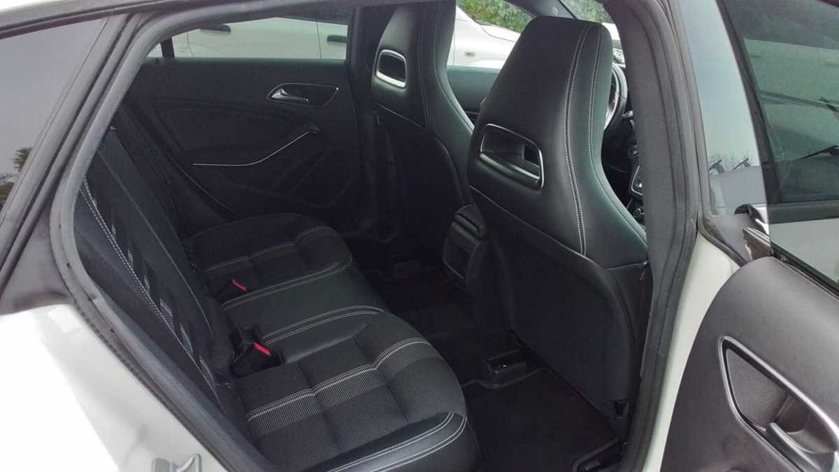 Mercedes-Benz CLA Shooting Brake 200 d Automatic Sport (14)
