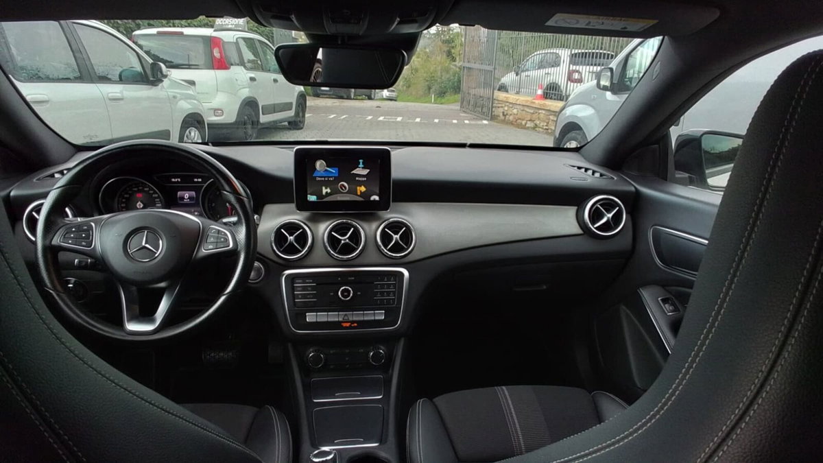 Mercedes-Benz CLA Shooting Brake 200 d Automatic Sport (16)