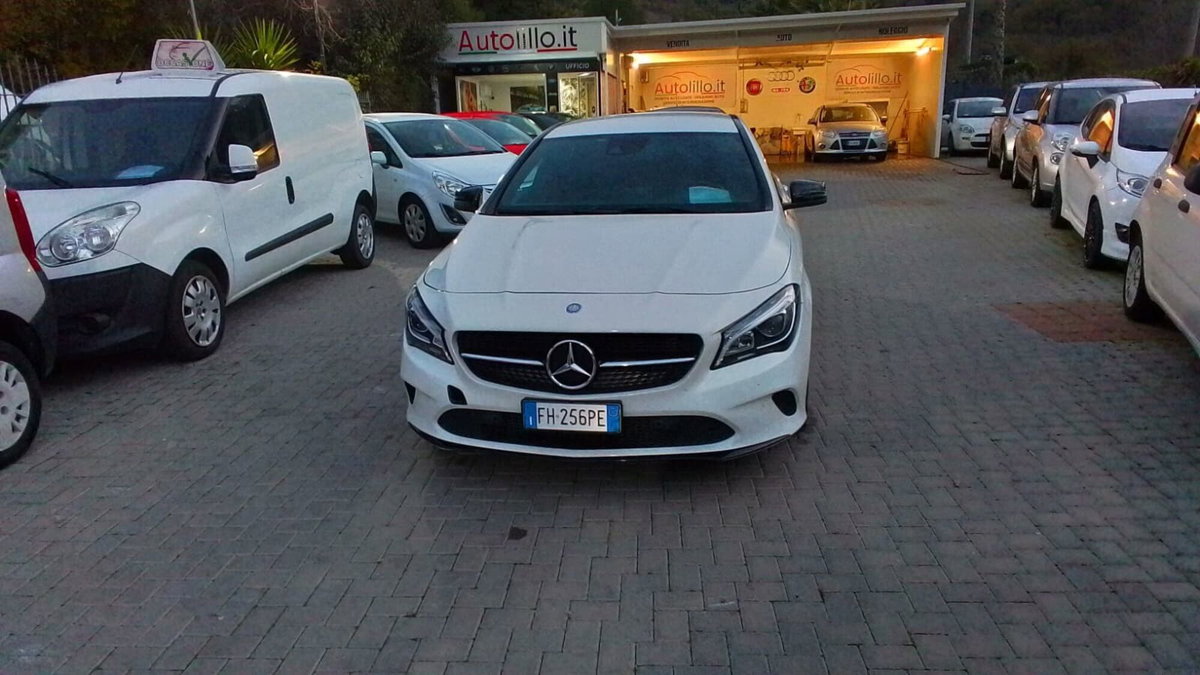 Mercedes-Benz CLA Shooting Brake 200 d Automatic Sport (2)