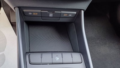 Hyundai i20 1.0 T-GDI 48V iMT ConnectLine (8)