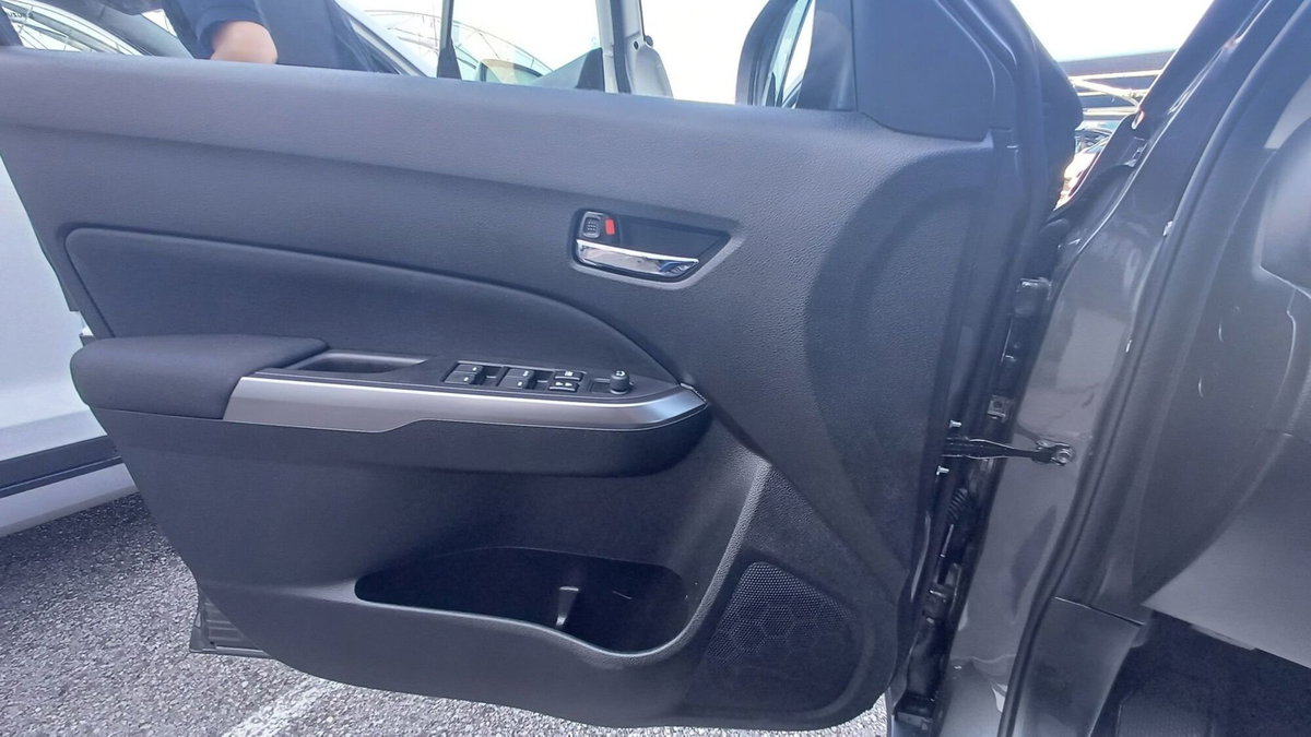 Suzuki Vitara 1.4 Hybrid Easy Cool (16)