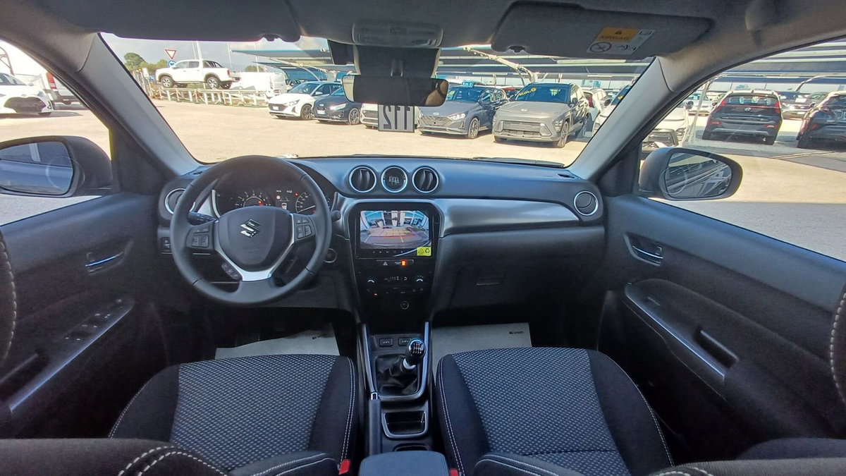 Suzuki Vitara 1.4 Hybrid Easy Cool (2)