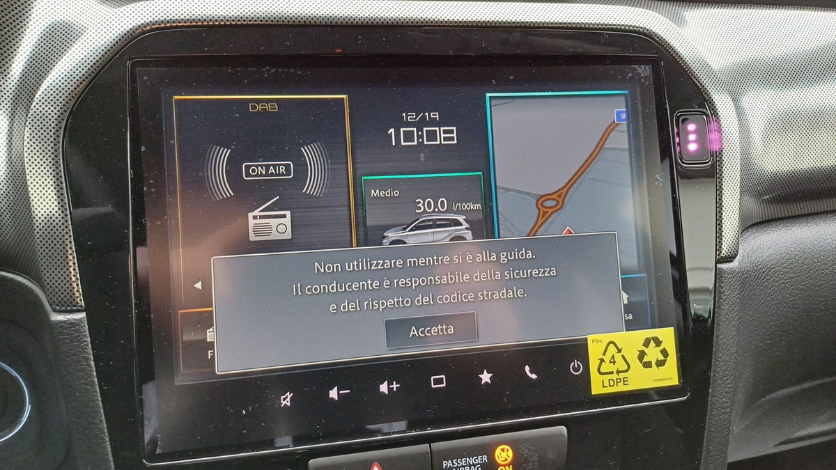 Suzuki Vitara 1.4 Hybrid 4WD AllGrip Easy Top (4)