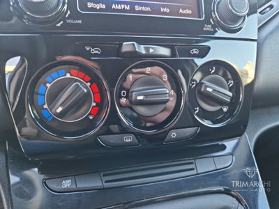 Lancia Ypsilon 1.2 69 CV 5 porte Gold (16)
