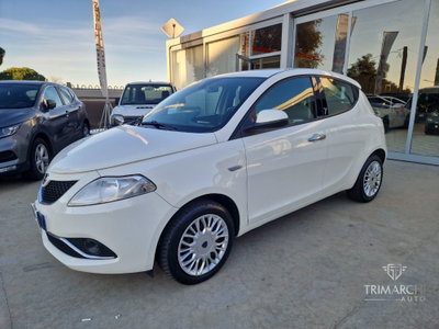 Lancia Ypsilon 1.2 69 CV 5 porte Gold (2)