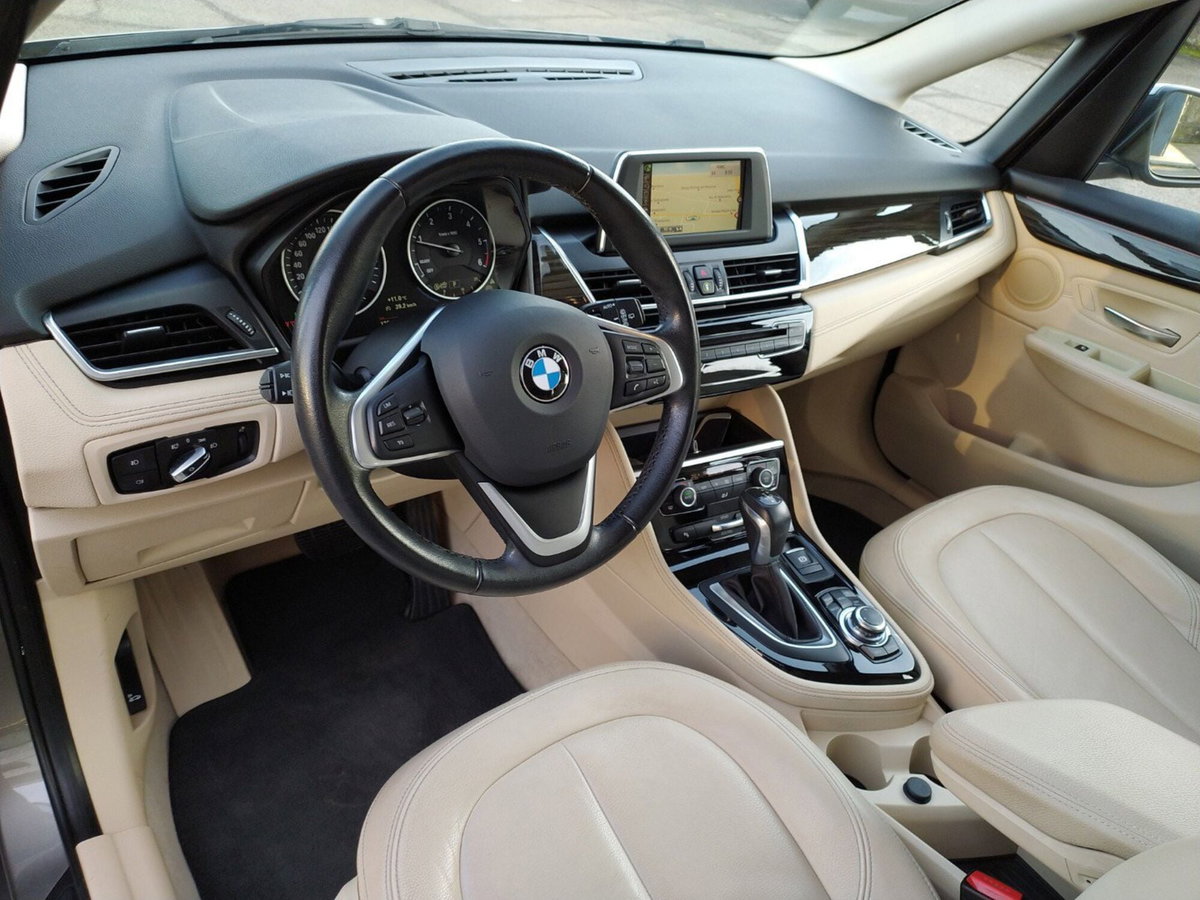 BMW Serie 2 Active Tourer 218d  Luxury auto (10)