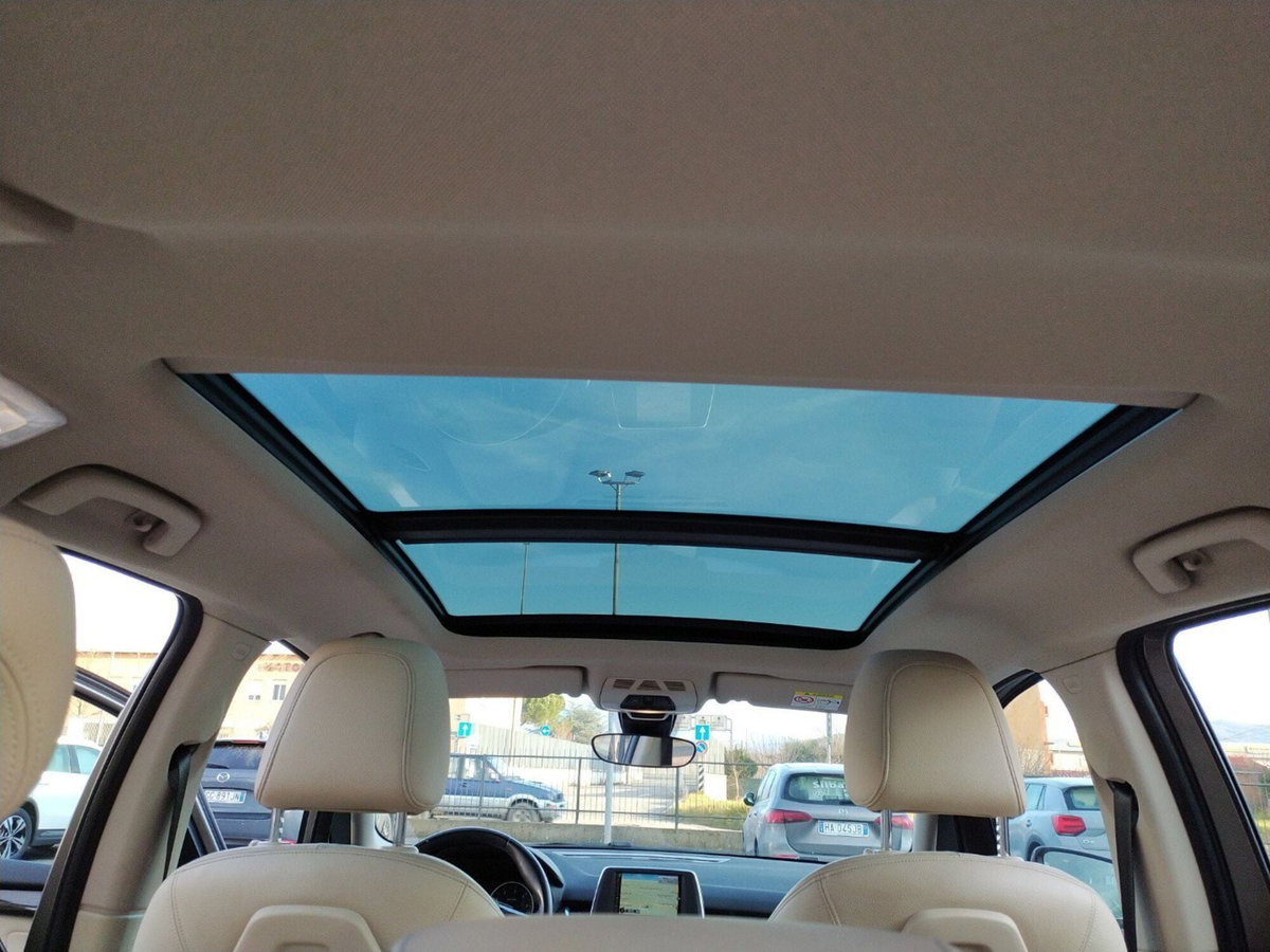 BMW Serie 2 Active Tourer 218d  Luxury auto (16)