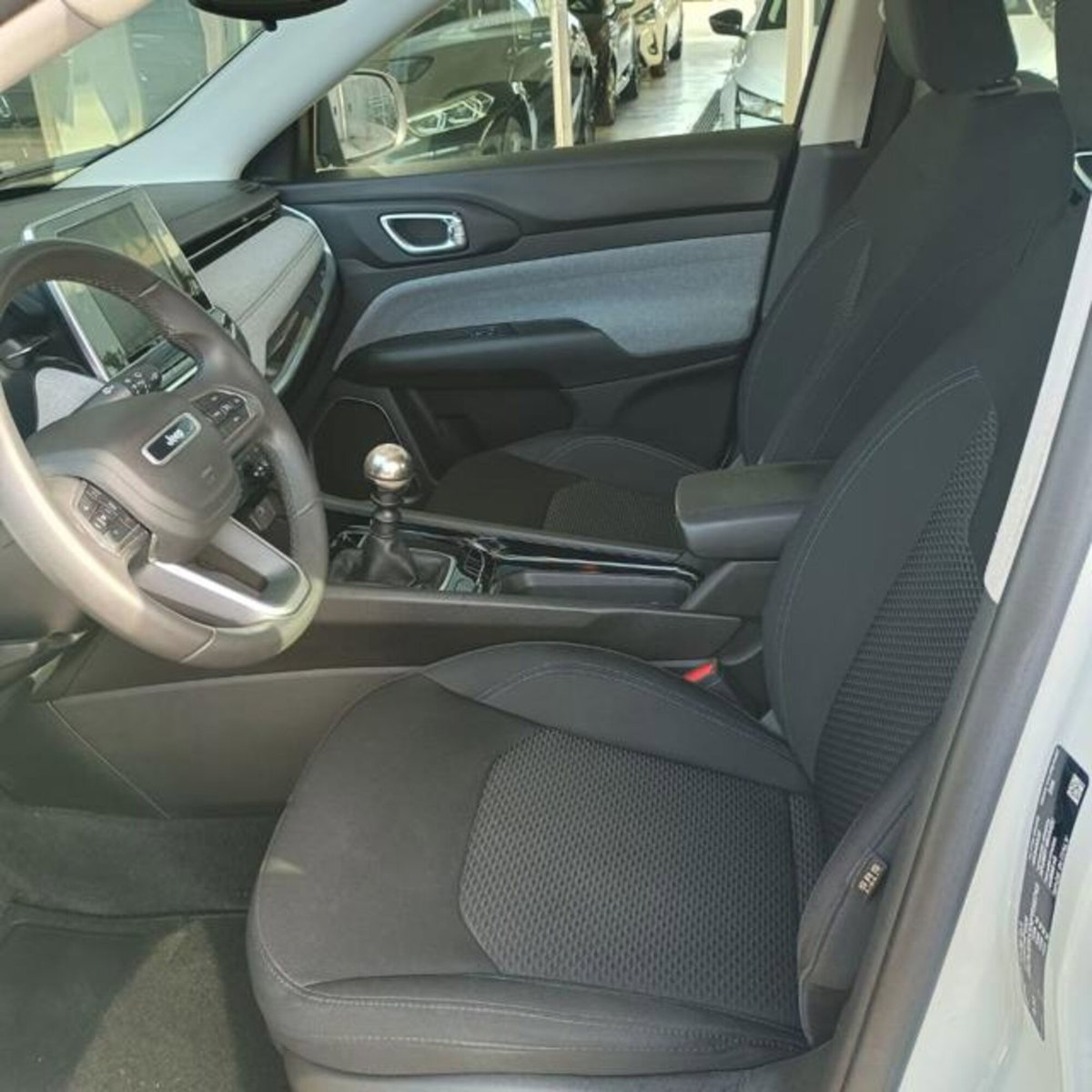 Jeep Compass 1.6 Multijet II 2WD Business (8)