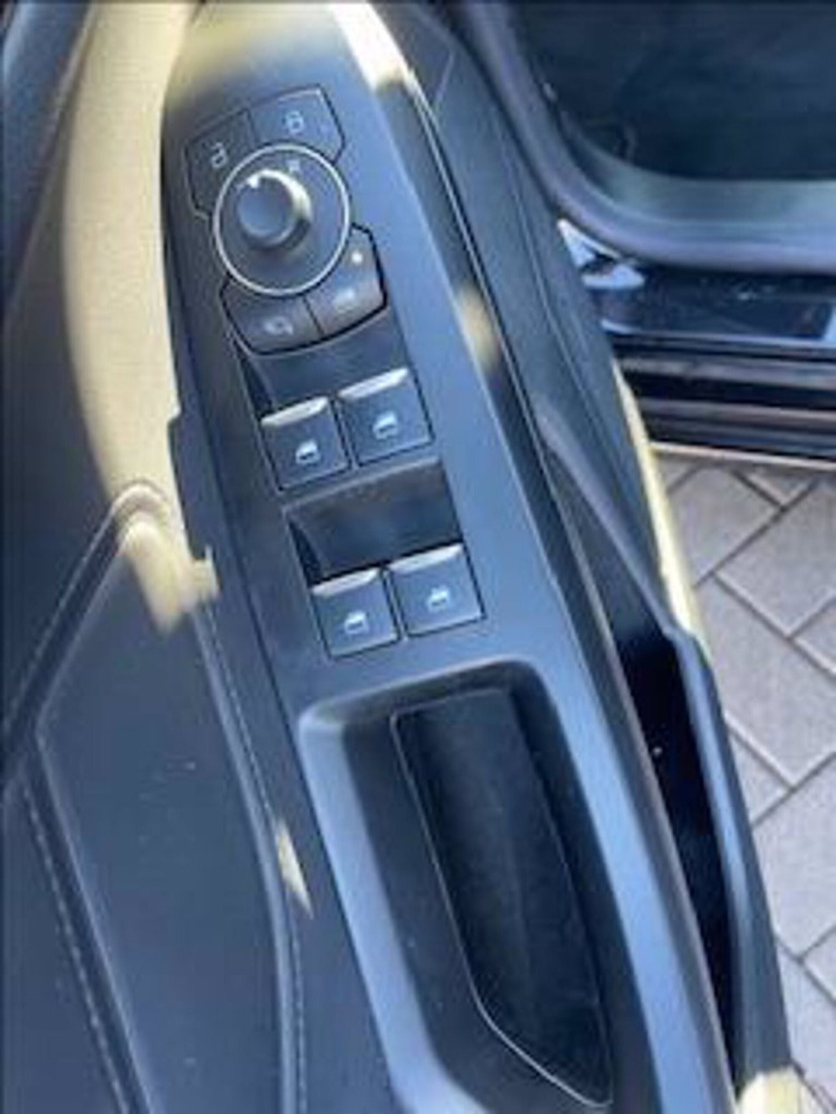 Ford Focus Station Wagon 1.0 EcoBoost Hybrid 155 CV SW ST-Line (9)