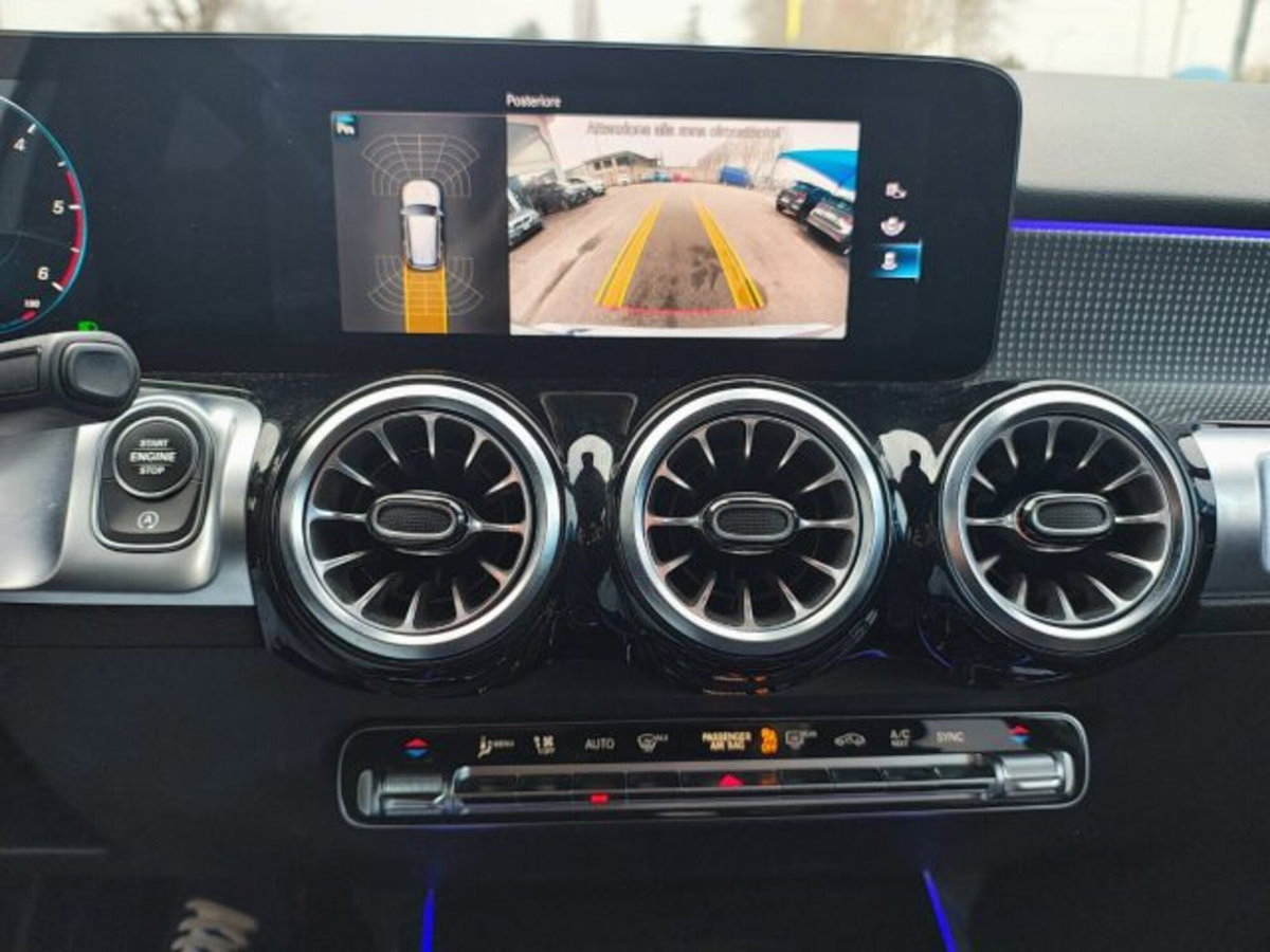 Mercedes-Benz GLB 200 d Automatic Sport Plus (15)