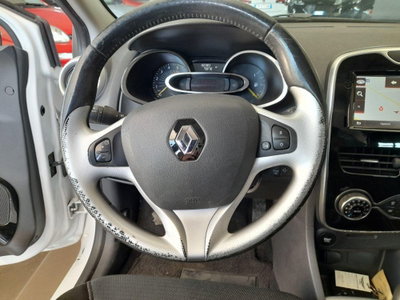 Renault Clio Sporter dCi 8V 90 CV Duel (11)