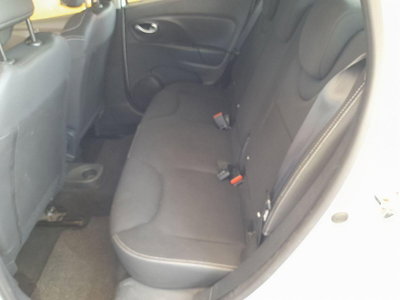 Renault Clio Sporter dCi 8V 90 CV Duel (13)