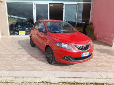 Lancia Ypsilon 1.0 FireFly 5 porte S&S Hybrid Ecochic Silver (3)