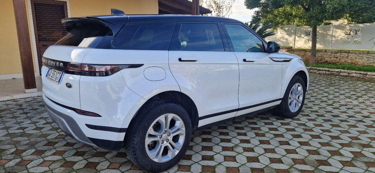 Land Rover Range Rover Evoque 2.0 eD4 5p. Pure (4)