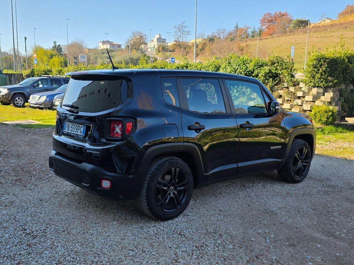 Jeep Renegade 1.6 E-TorQ EVO Sport (9)