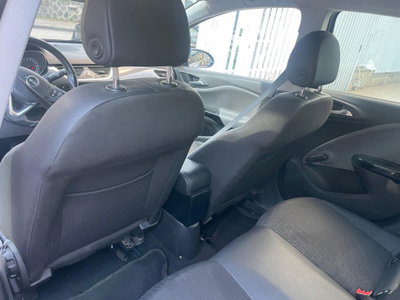 Opel Corsa 1.4 90CV GPL Tech 5 porte Cosmo (15)